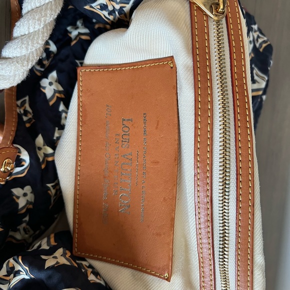 Louis Vuitton Bulles MM Cruise Marine Blue - Picture 10 of 15